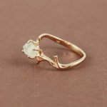 25 Unique & Dazzling Engagement Rings – 15