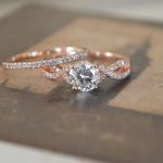 25 Unique & Dazzling Engagement Rings – 17