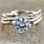 25 Unique & Dazzling Engagement Rings – 18