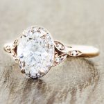 25 Unique & Dazzling Engagement Rings – 5